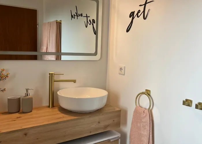 Up Wuljke19 Neu Renovierte Inkl.pkw Stellplatz * Emden